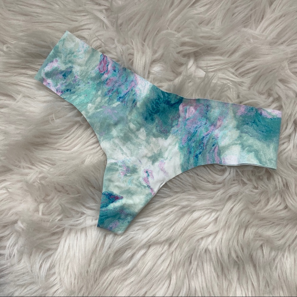 Victoria’s Secret Seamless Thong